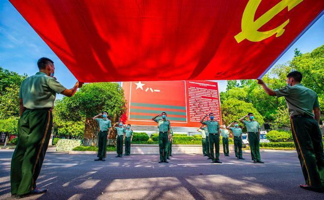 港澳商务考察团到郁南县考察投资环境